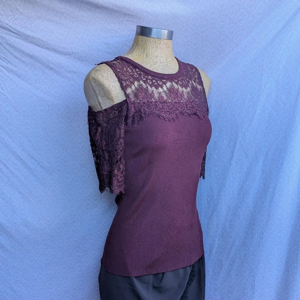 INC International Concepts Blouse Women Burgundy Excellent Lace Cold Shoulder M